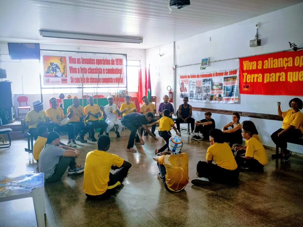 Roda de capoeira de Angola no STIC-BH